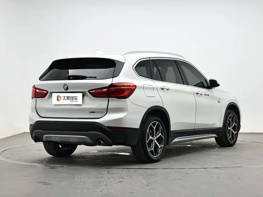 BMW X1 — фото 3