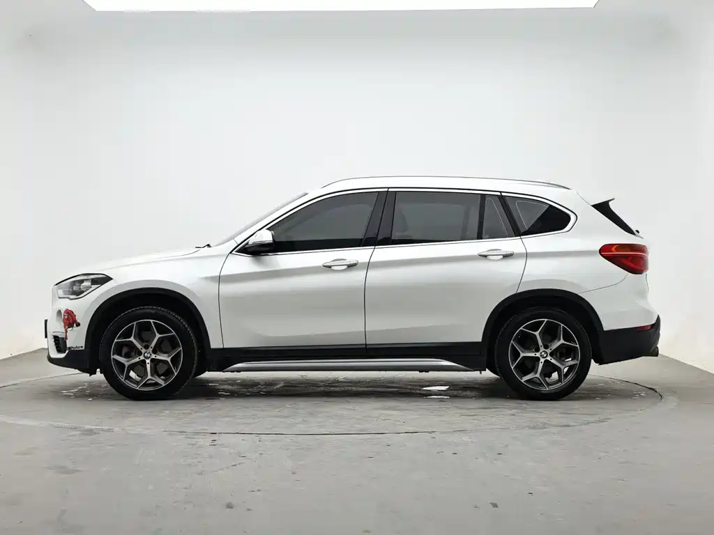 BMW X1 — фото 6
