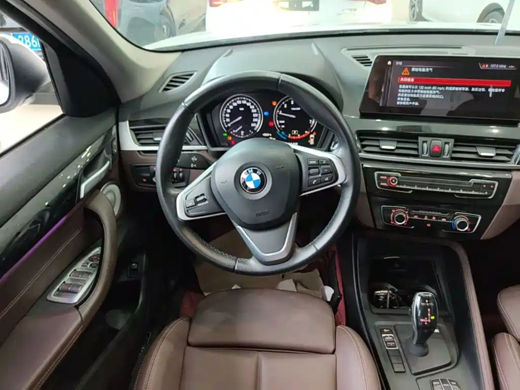 BMW X1 — фото 11