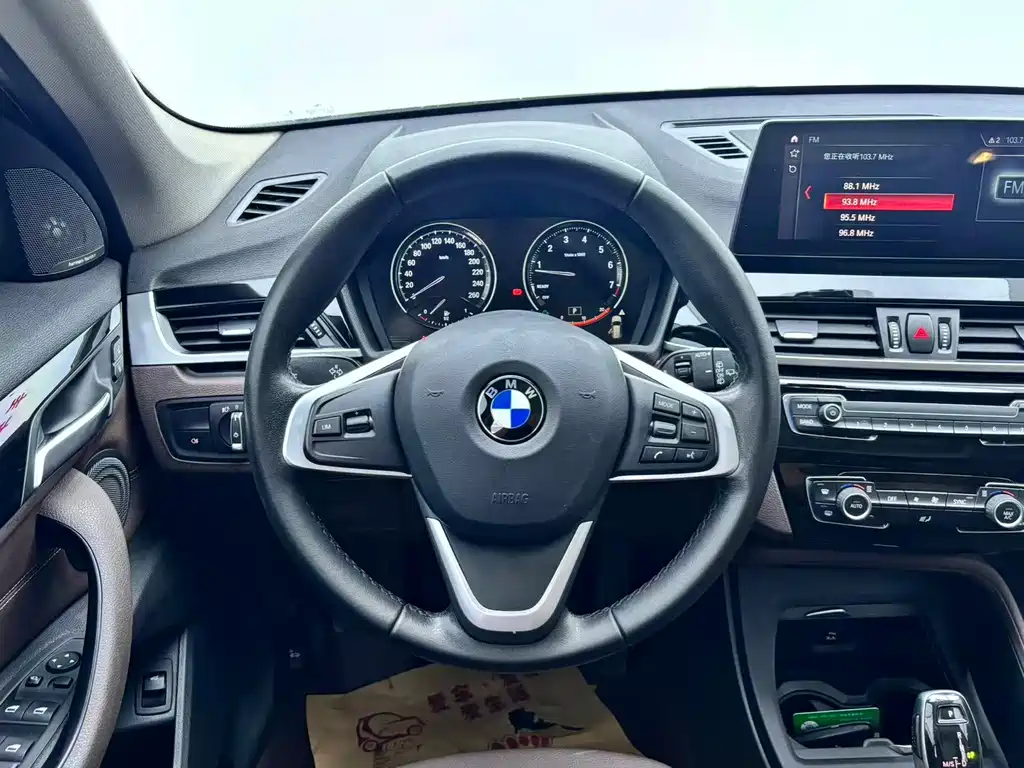 BMW X1 — фото 16