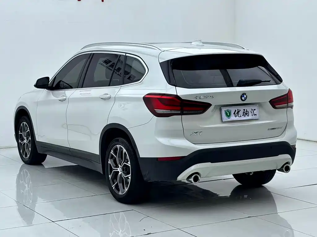 BMW X1 — фото 6