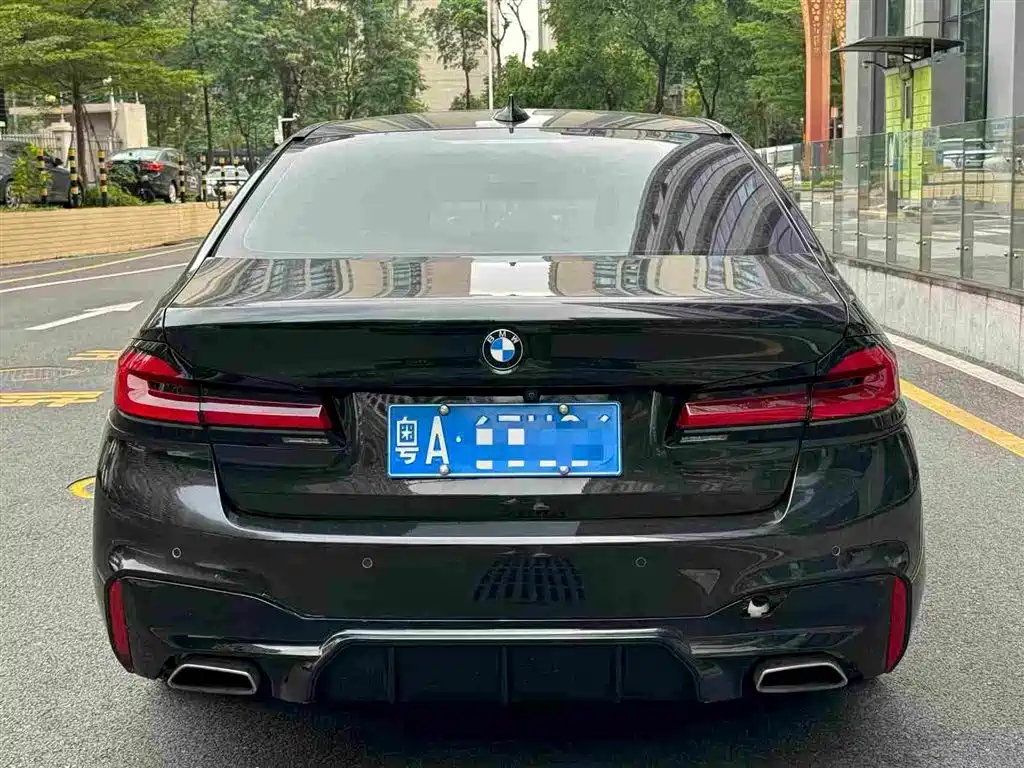 BMW 5 Series — фото 5