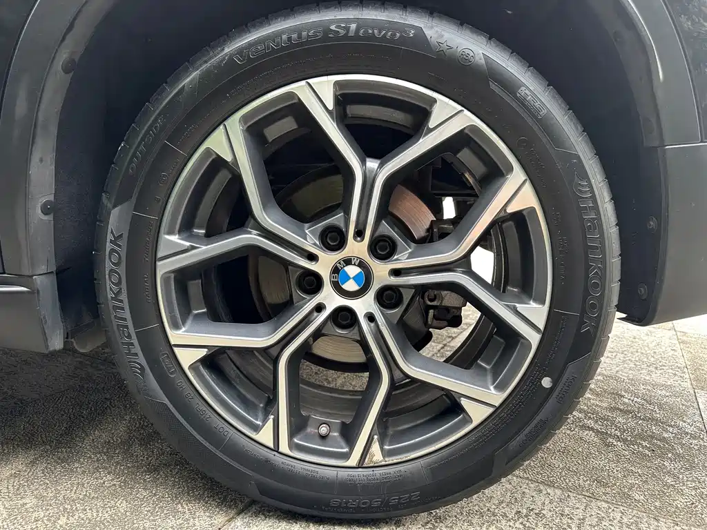 BMW X1 — фото 17