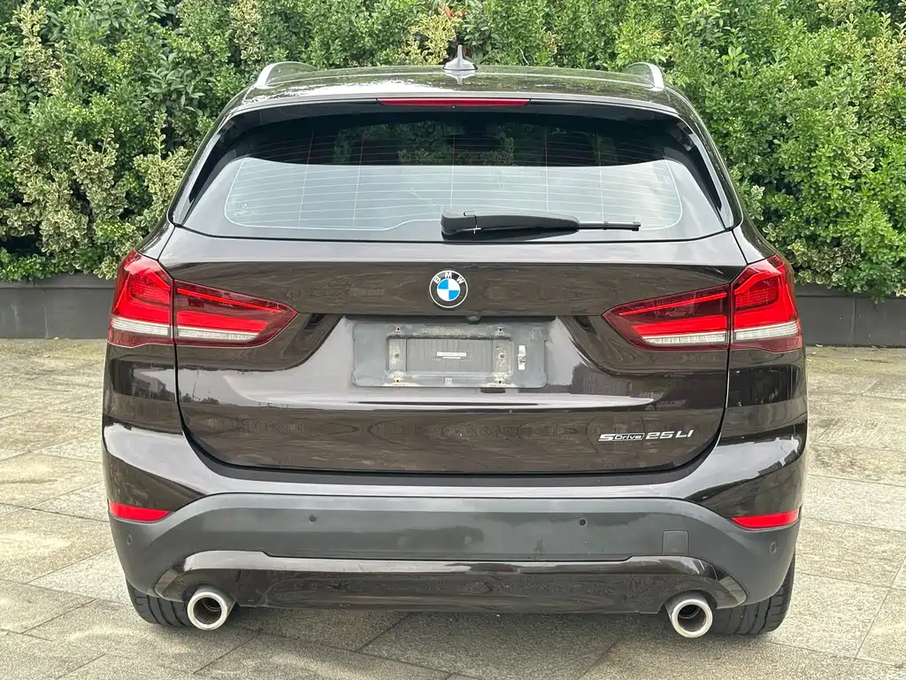 BMW X1 — фото 5