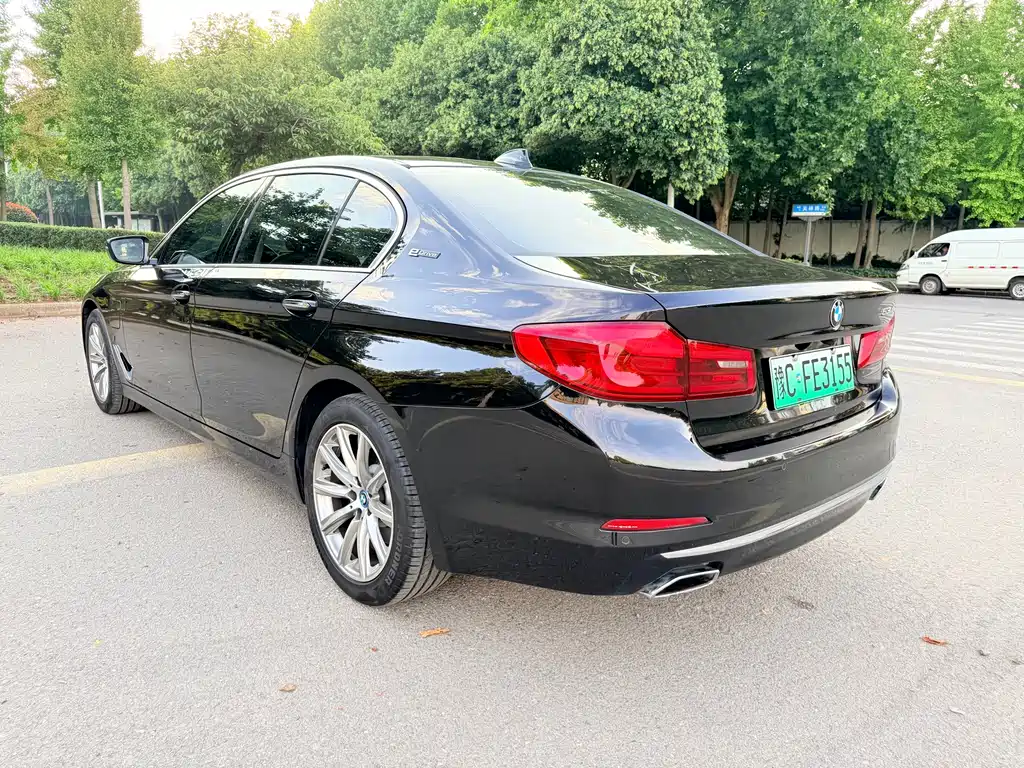 BMW 5 Series New Energy — фото 7