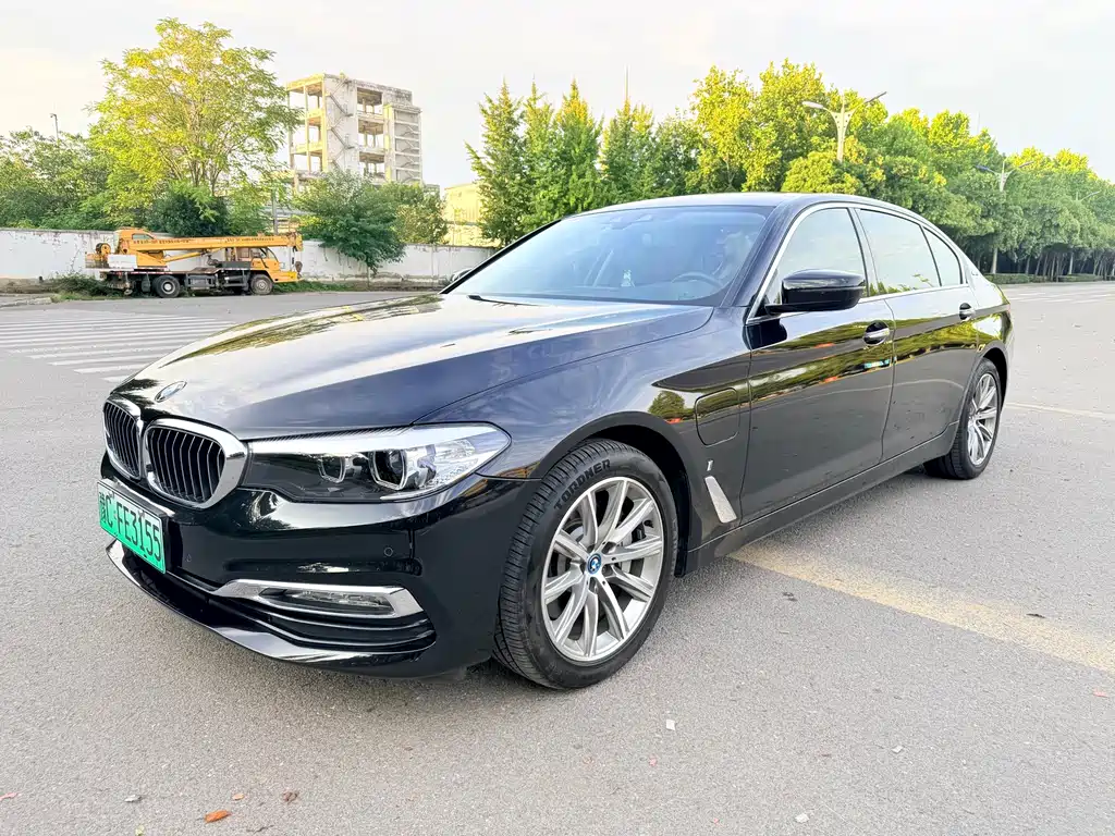 BMW 5 Series New Energy — фото 1