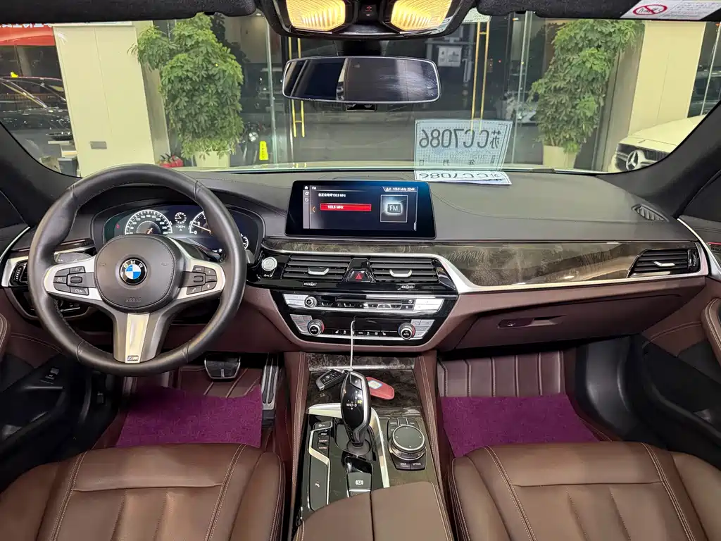 BMW 5 Series — фото 17