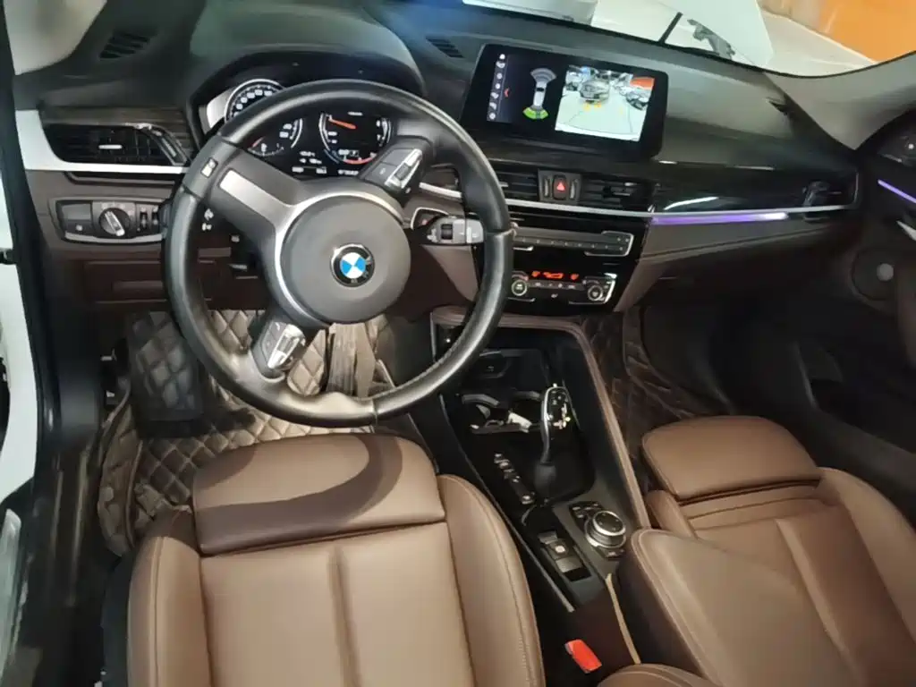 BMW X1 — фото 10