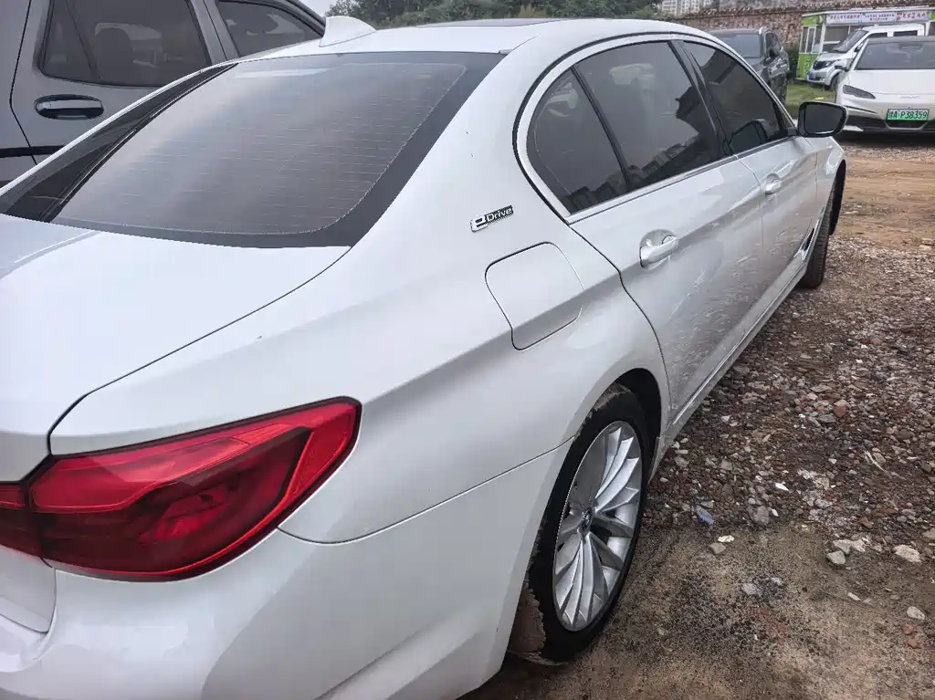 BMW 5 Series New Energy — фото 8