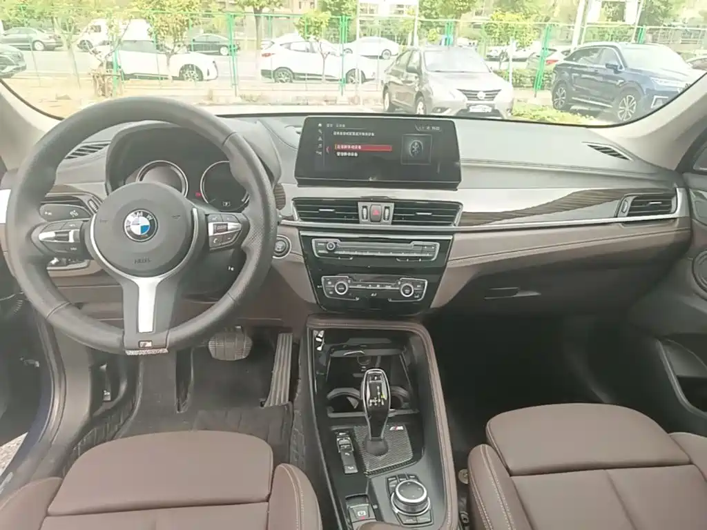 BMW X1 — фото 13