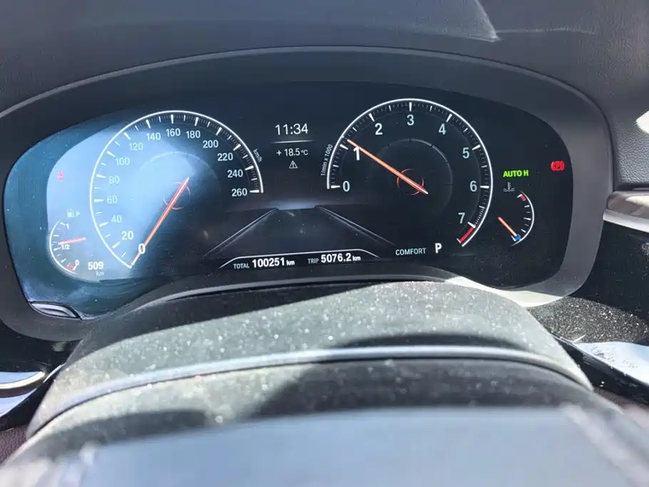 BMW 5 Series — фото 14
