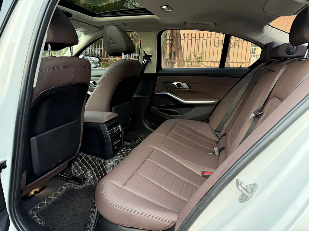 BMW 3 Series — фото 15