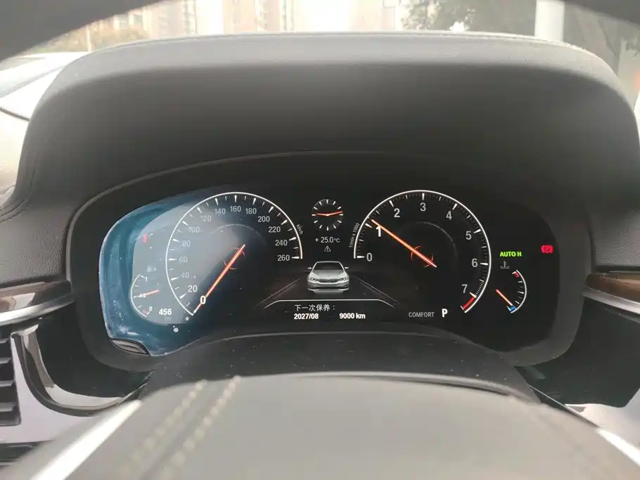 BMW 5 Series — фото 14