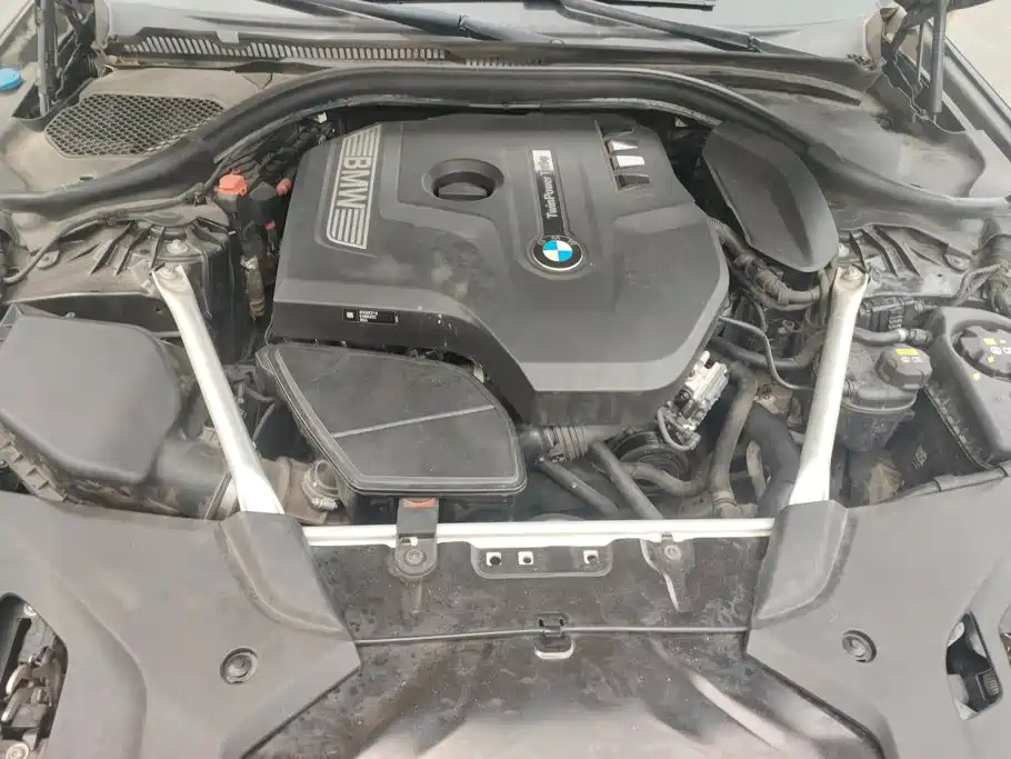 BMW 5 Series — фото 10