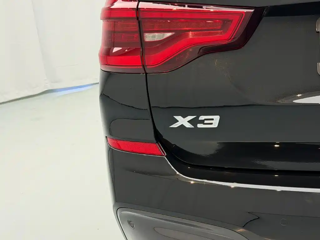 BMW X3 — фото 10