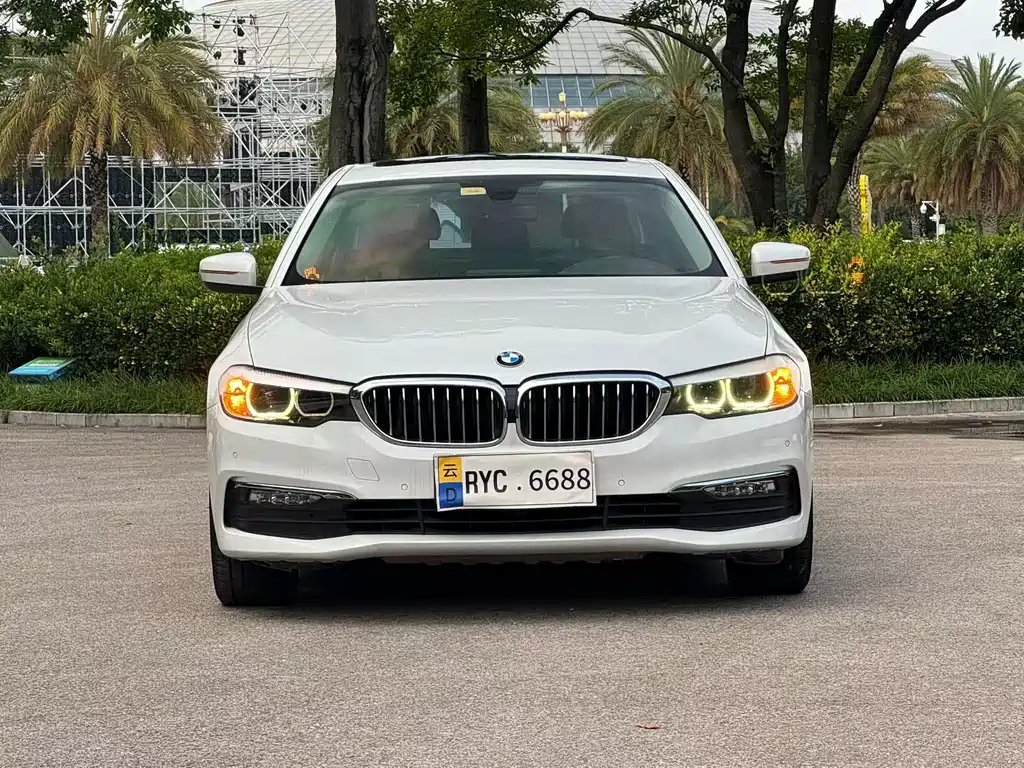 BMW 5 Series — фото 2