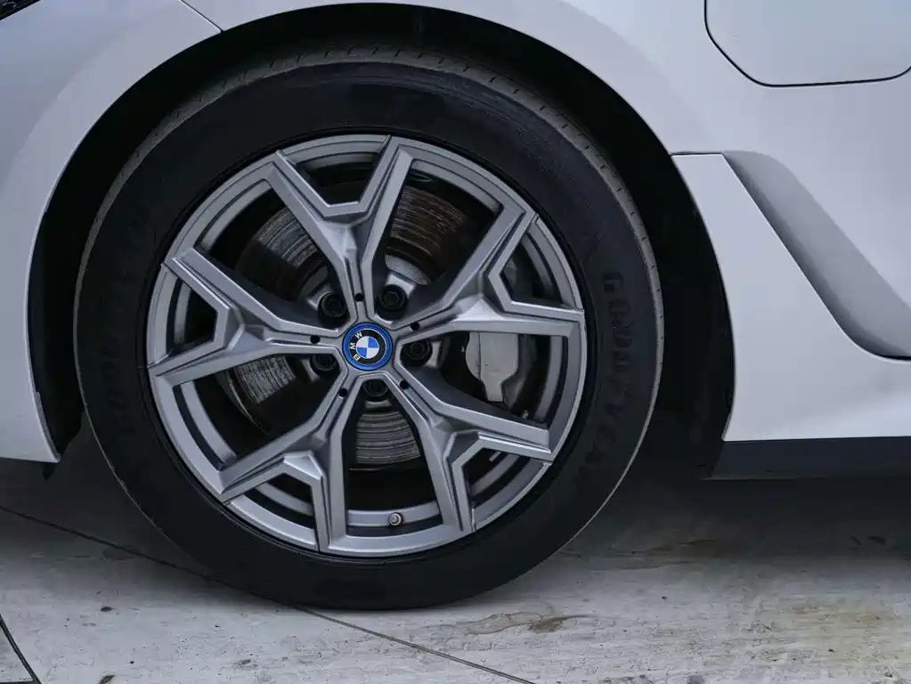 BMW i3 — фото 9