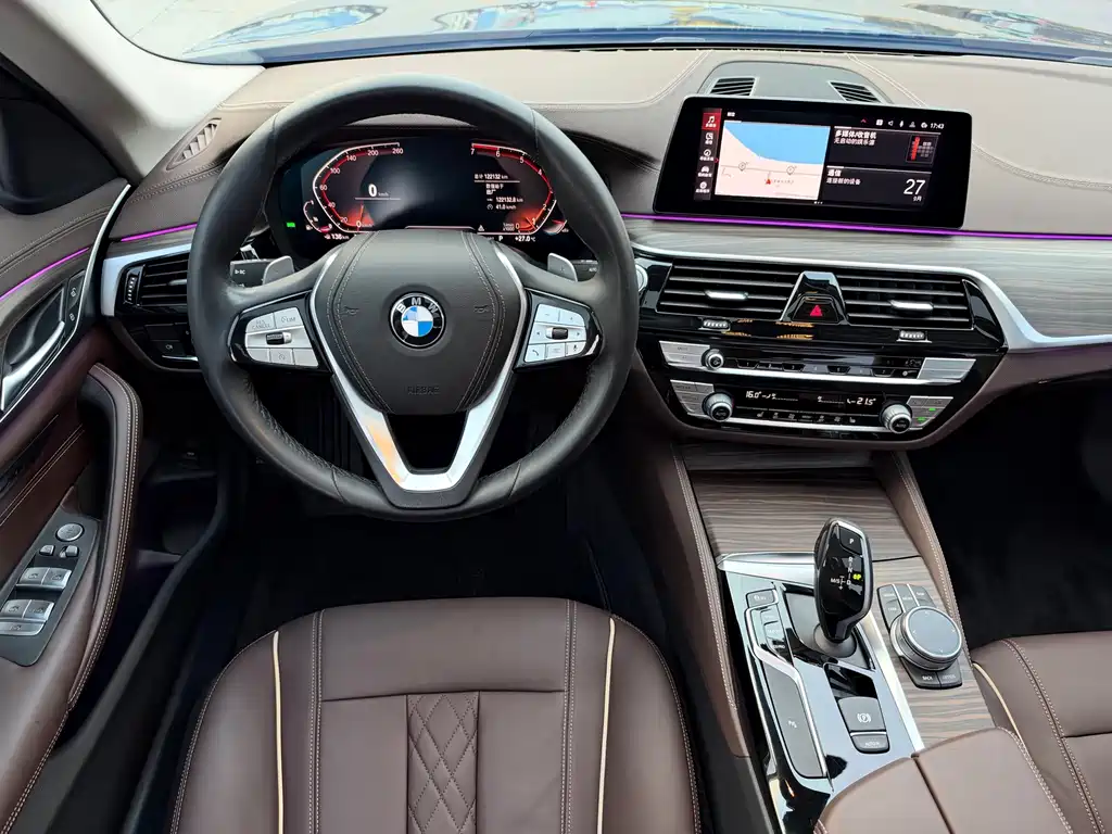 BMW 5 Series — фото 15