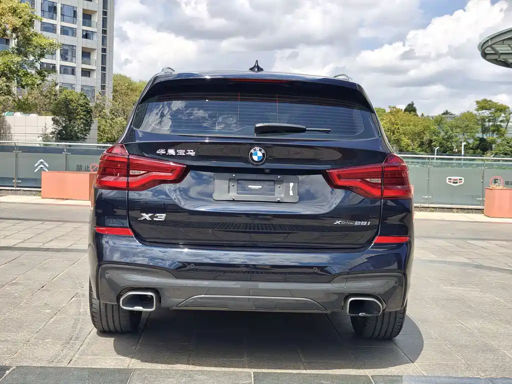 BMW X3 — фото 15