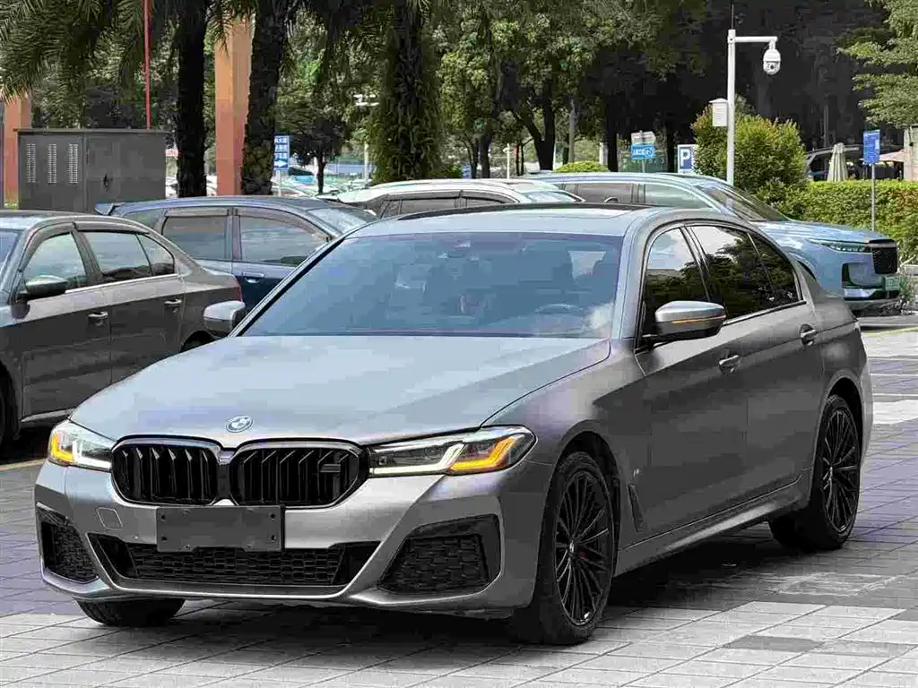 BMW 5 Series — фото 2