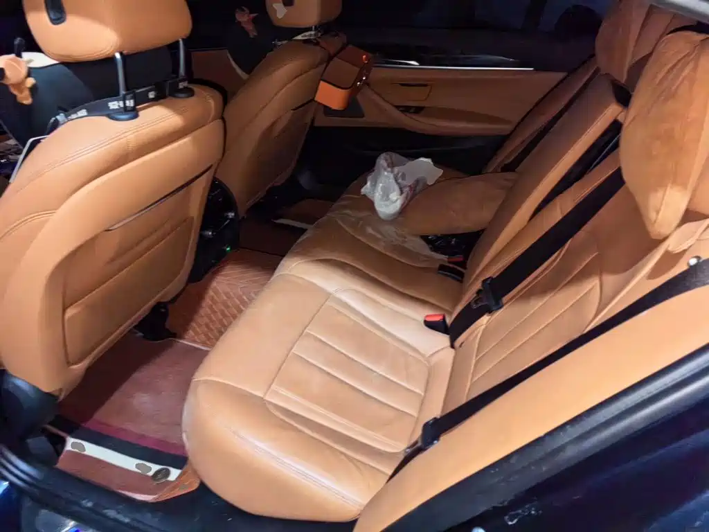 BMW 5 Series — фото 13