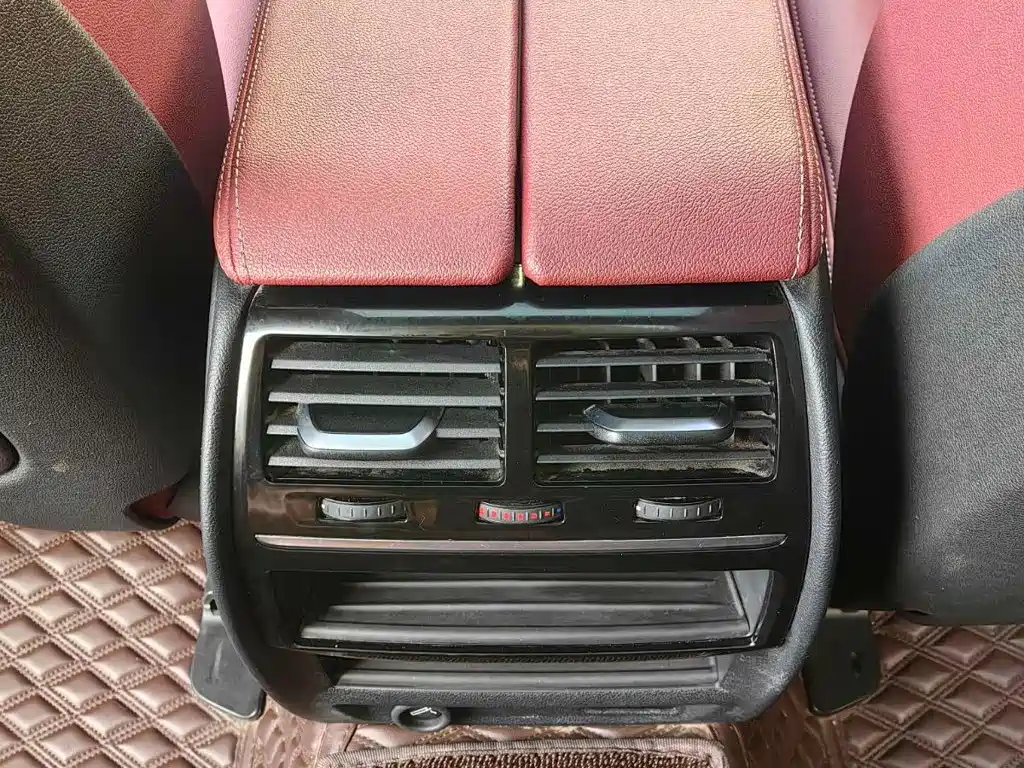 BMW 5 Series — фото 11