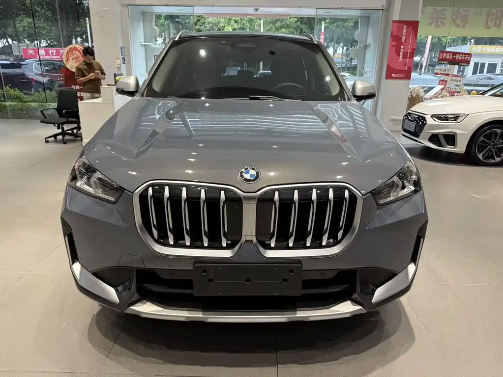 BMW X1 — фото 2
