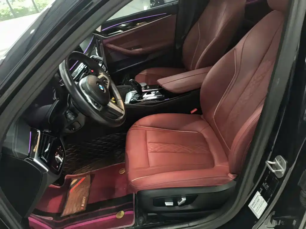 BMW 5 Series — фото 15