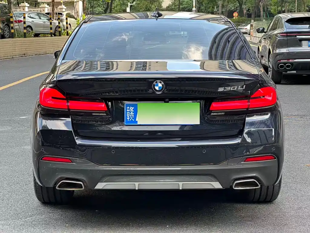 BMW 5 Series — фото 3