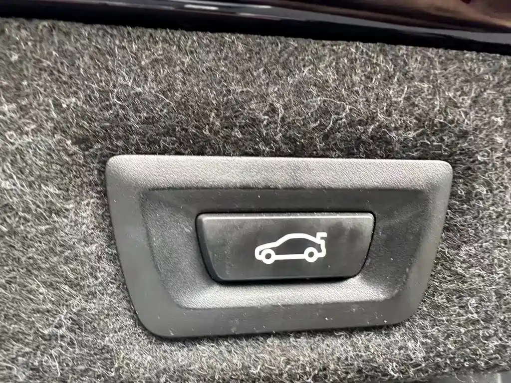 BMW 5 Series — фото 10