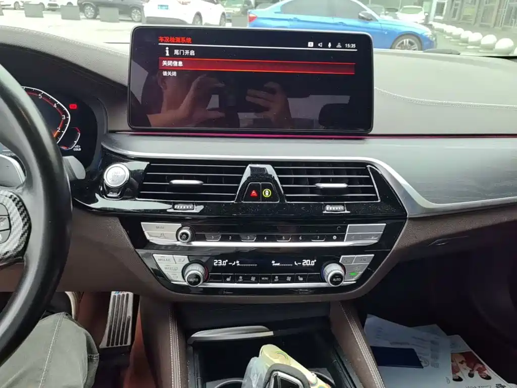 BMW 5 Series — фото 13