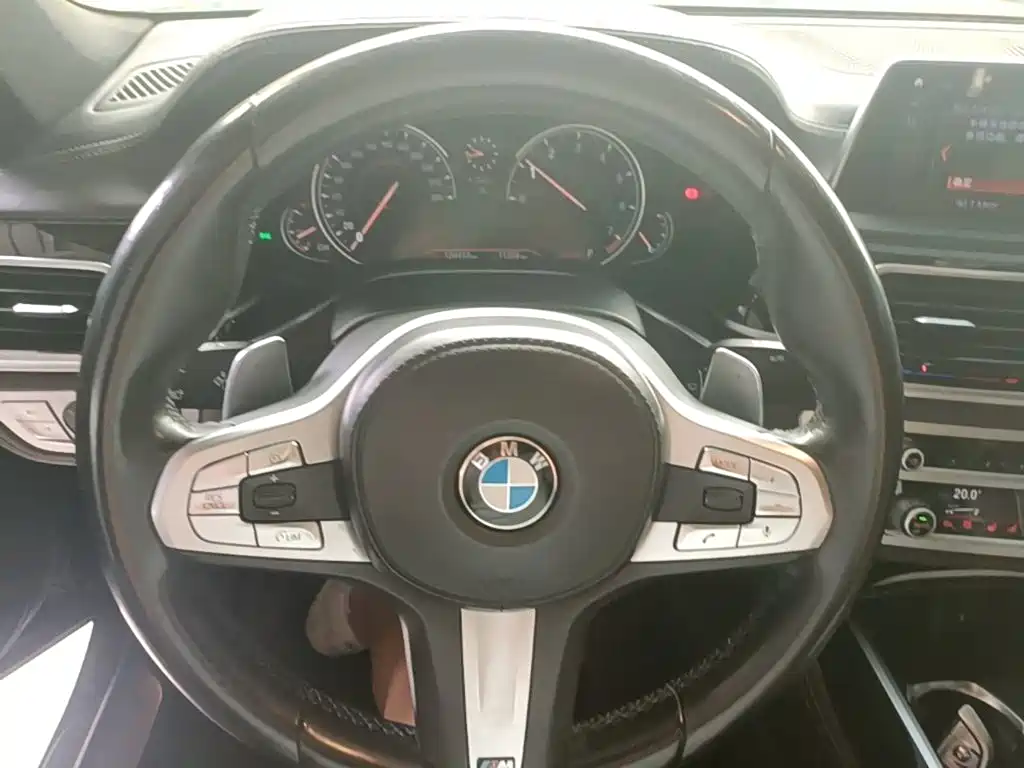 BMW 7 Series — фото 11
