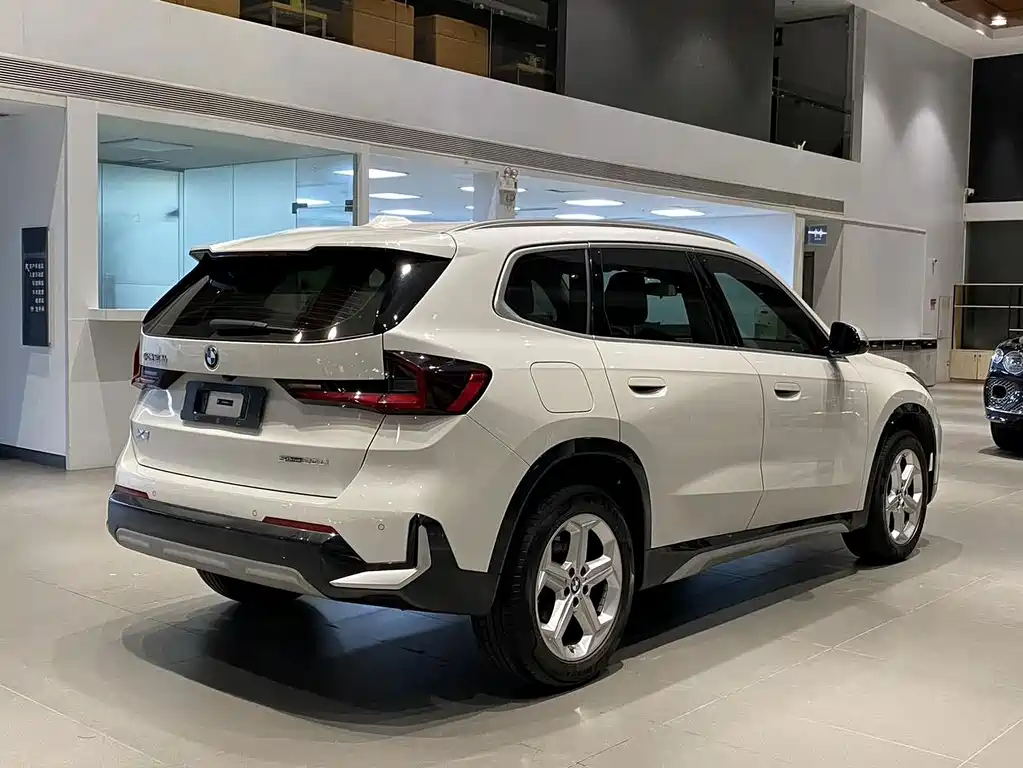 BMW X1 — фото 4