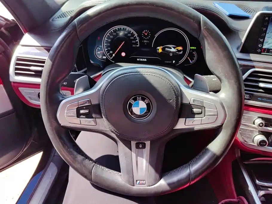 BMW 7 Series — фото 15