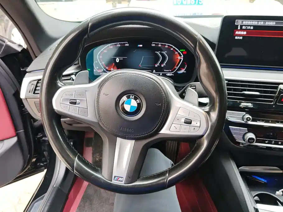 BMW 5 Series — фото 15