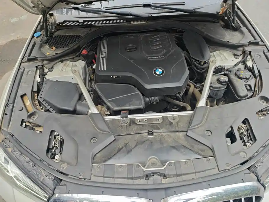 BMW 5 Series — фото 10
