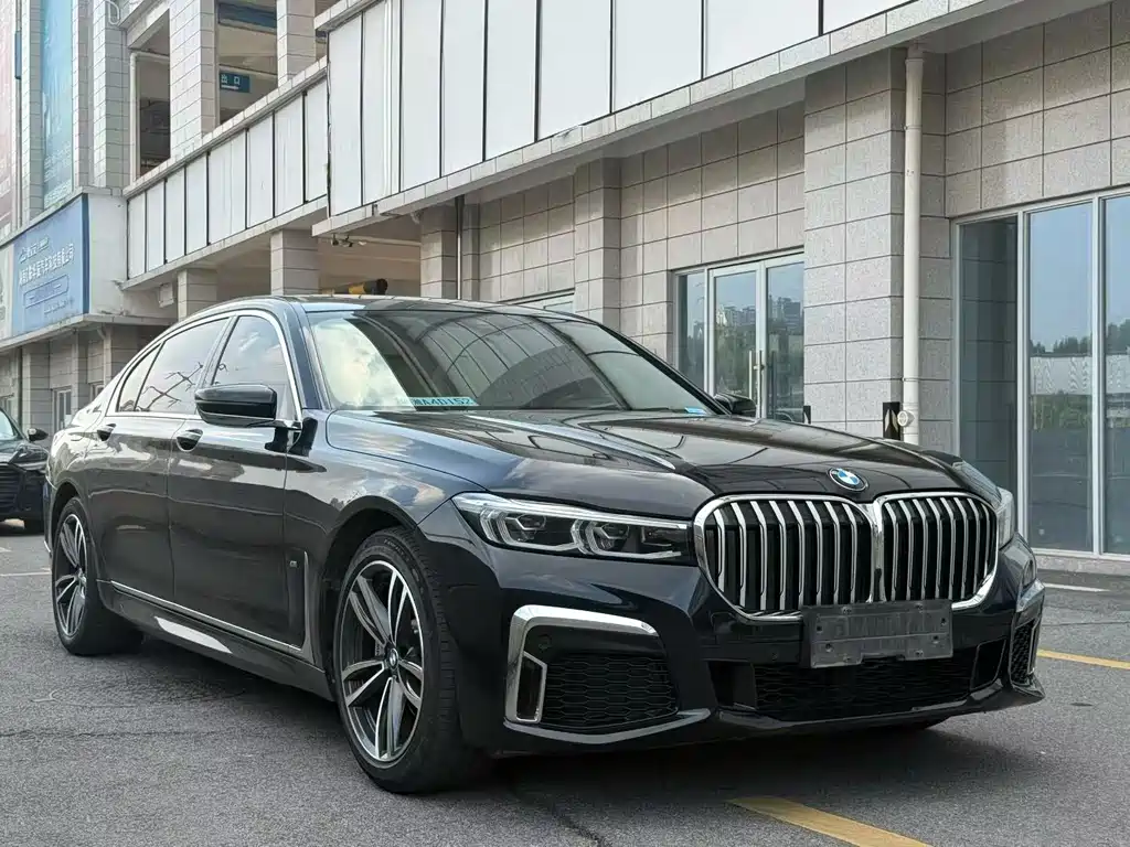 BMW 7 Series — фото 3