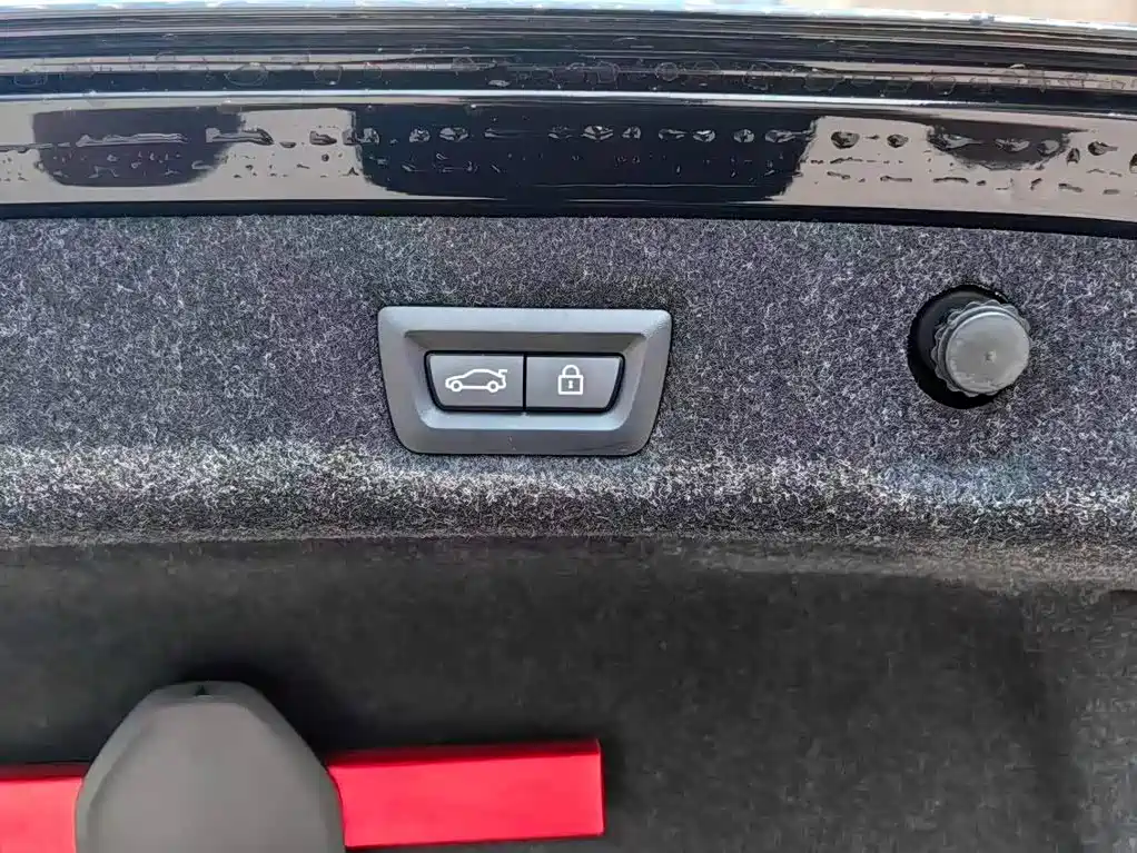 BMW 5 Series — фото 13