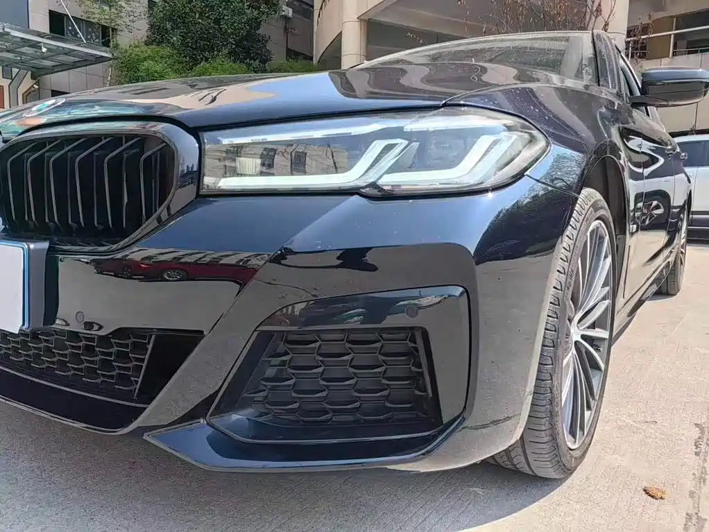 BMW 5 Series — фото 4