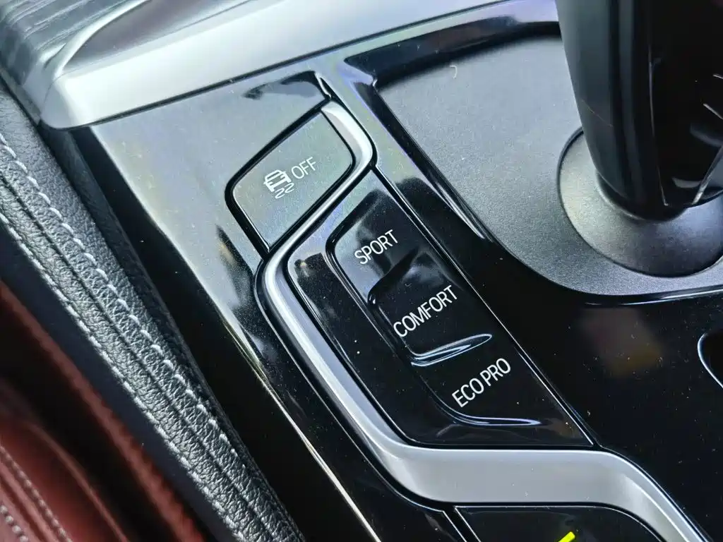 BMW 5 Series — фото 28