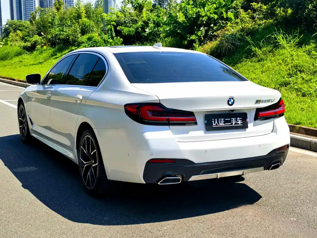 BMW 5 Series — фото 5