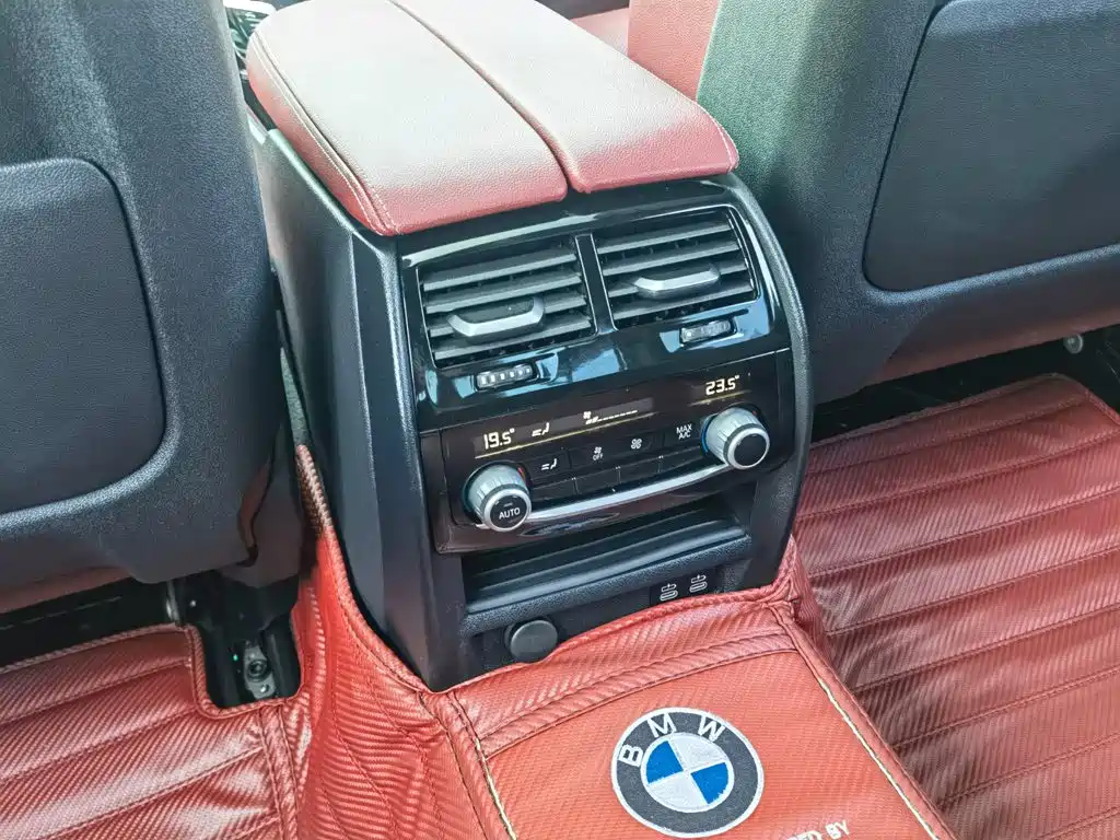 BMW 5 Series — фото 42