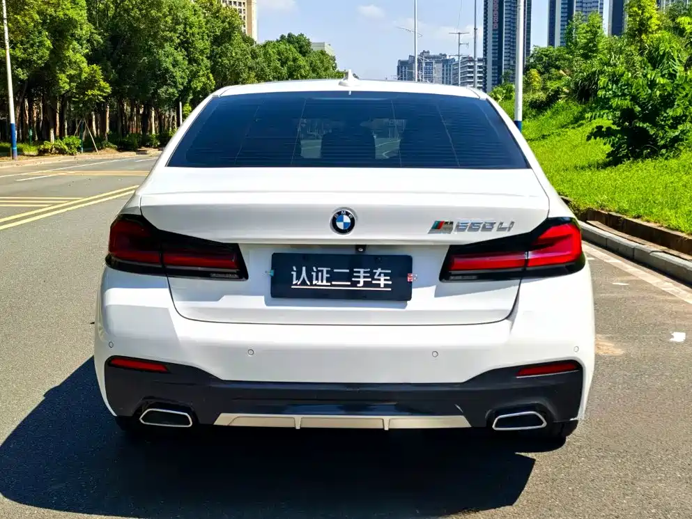 BMW 5 Series — фото 6