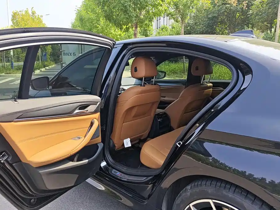 BMW 5 Series (Import) — фото 11