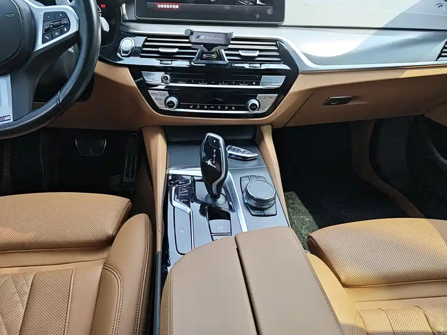 BMW 5 Series (Import) — фото 16