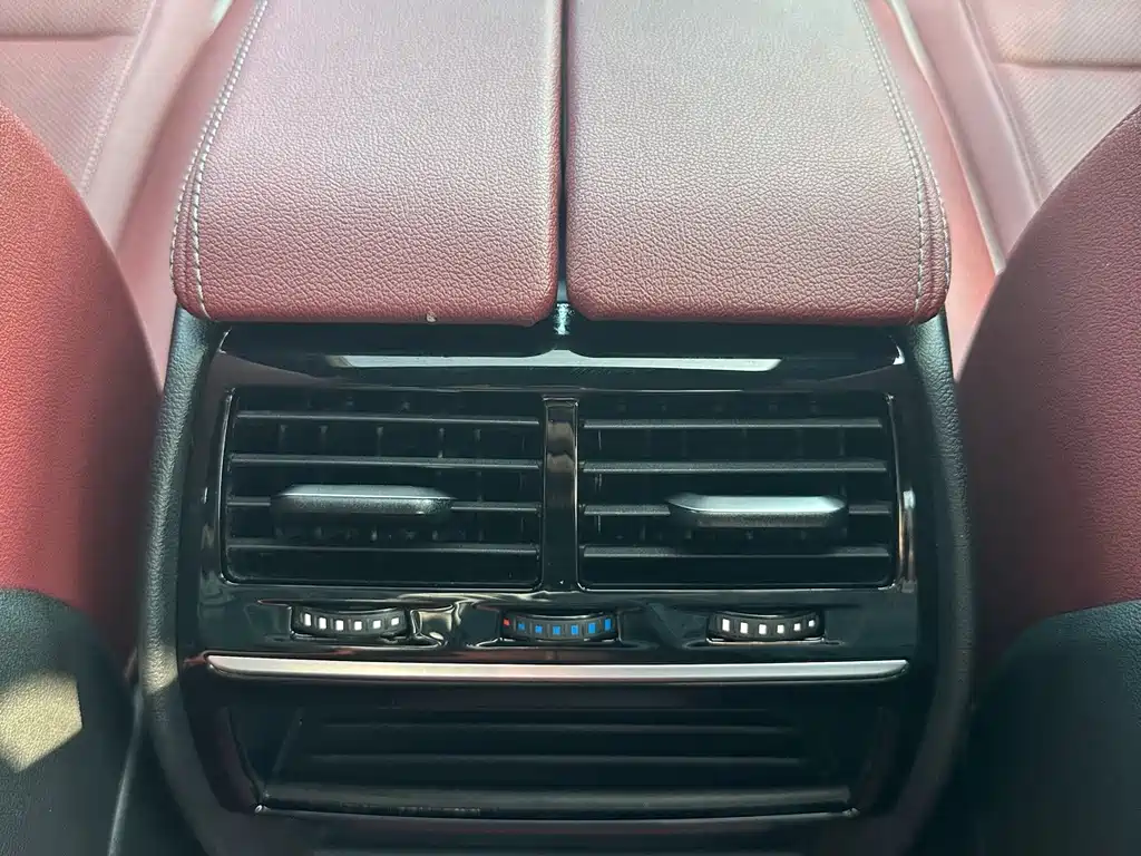 BMW 5 Series — фото 19
