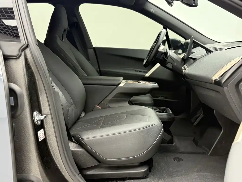 BMW iX — фото 19