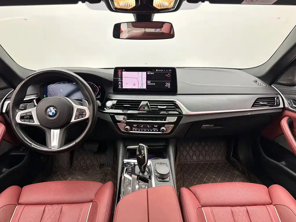 BMW 5 Series — фото 10