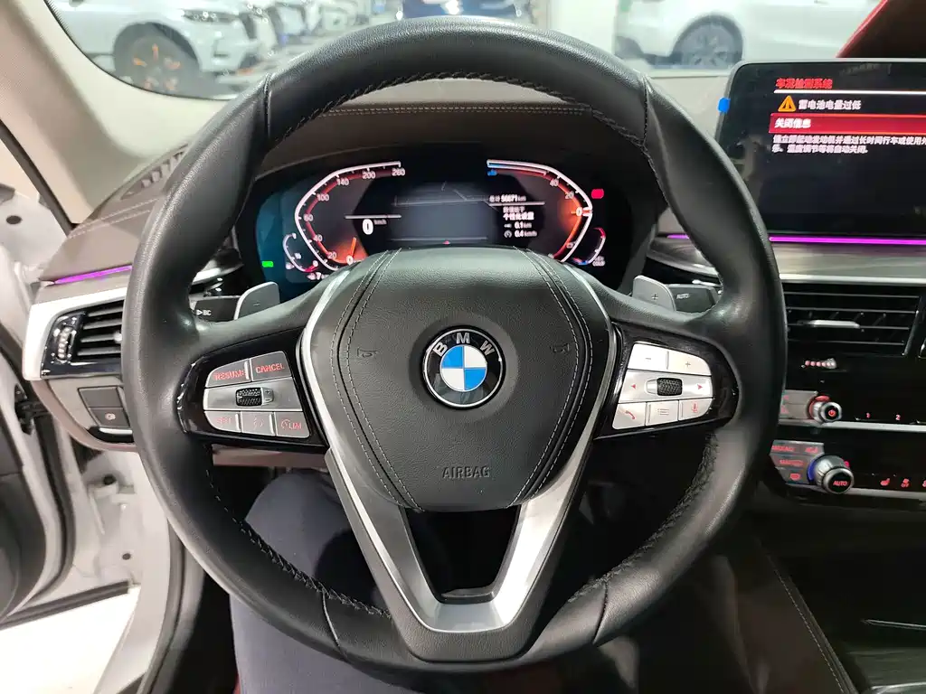 BMW 5 Series — фото 10