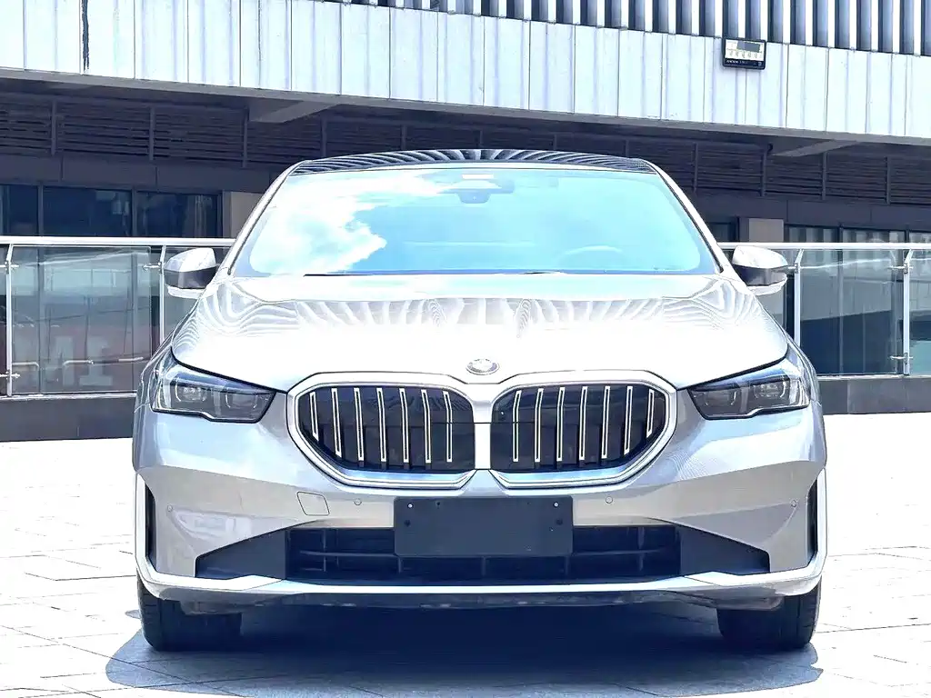 BMW 5 Series — фото 2